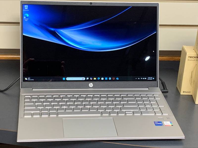 Performance 15" Laptop